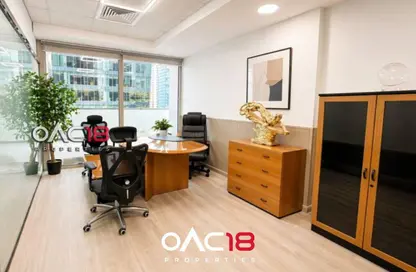 مكتب - غرفة نوم - 1 حمام للايجار في القمة - الخليج التجاري - دبي