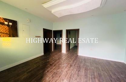 Villa - 4 - 6 for rent in Al Ramla - Halwan - Sharjah