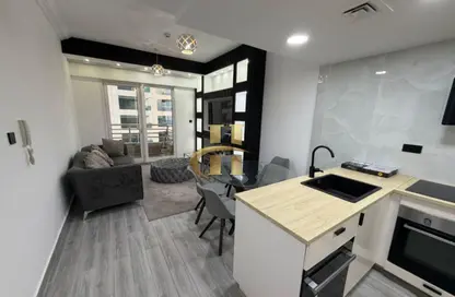Apartment - 1 Bedroom - 2 Bathrooms for sale in Manchester Tower - Dubai Marina - Dubai