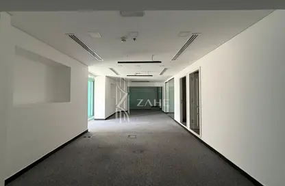 Office Space - Studio - 2 Bathrooms for rent in Iris Bay - Business Bay - Dubai