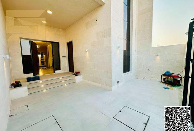 100387071 - Property Image 2