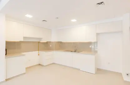 Apartment - 2 Bedrooms - 2 Bathrooms for sale in Zahra Breeze Apartments 3B - Zahra Breeze Apartments 3 - Zahra Breeze Apartments - Town Square - Dubai