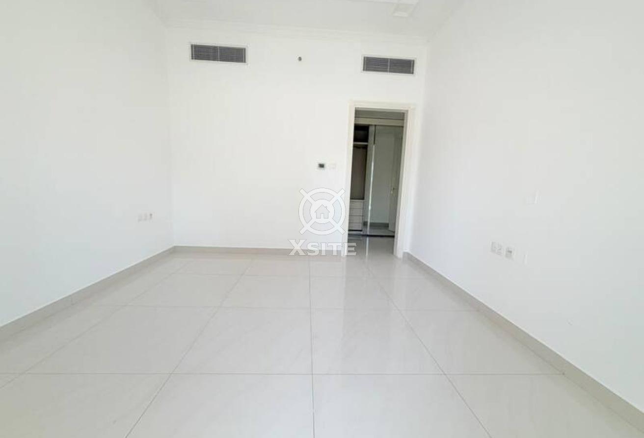 Modern 1 BR|Italian Style|Closed Kitchen photo 5