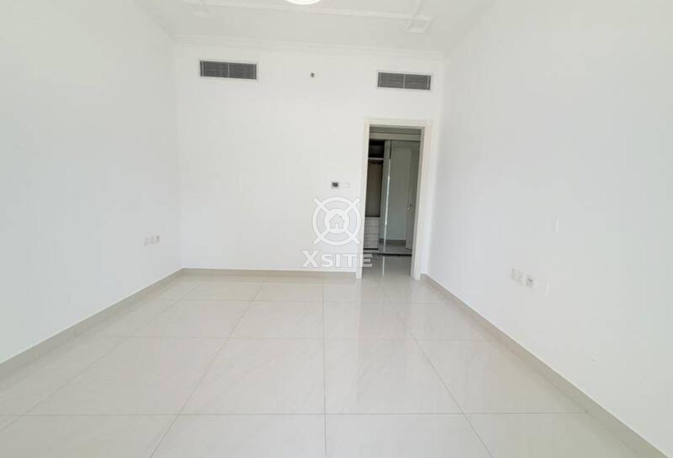 Modern 1 BR|Italian Style|Closed Kitchen photo 4