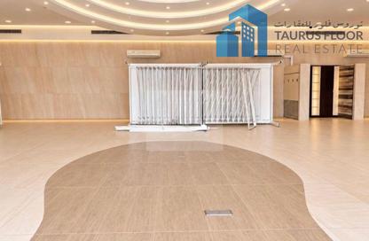 Retail - Studio - 1 for rent in Dar Al-Khabeesi - Al Muraqqabat - Deira - Dubai