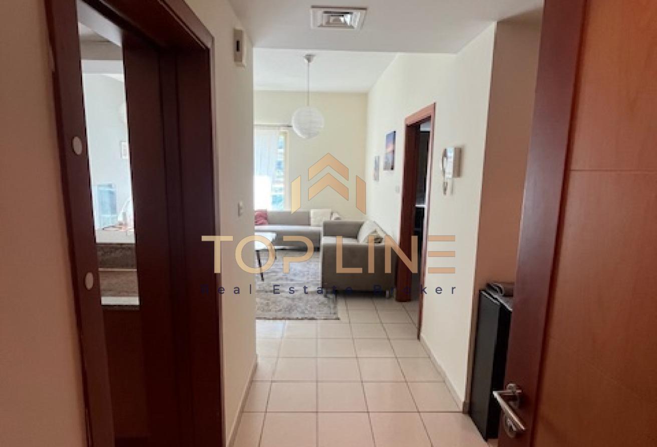 Furnished One Bedroom Apartment with Balcony photo 2