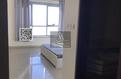 Apartment - 2 Bedrooms - 4 Bathrooms for sale in Corniche Tower - Ajman Corniche Road - Ajman