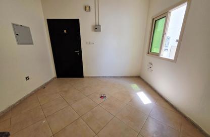 Apartment - Studio - 1 for rent in Fire Station Road - Muwaileh - Sharjah