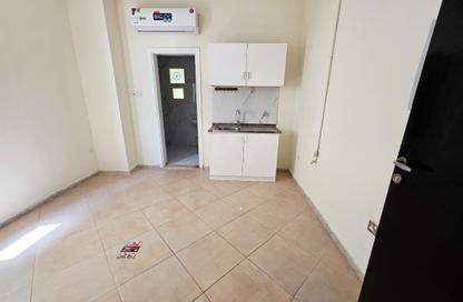Apartment - Studio - 1 for rent in Fire Station Road - Muwaileh - Sharjah Apartment - Studio - 1 for rent in Fire Station Road - Muwaileh - Sharjah