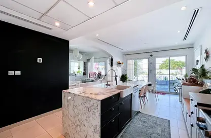 فيلا - 2 غرف نوم - 3 حمامات للايجار في 9J حي - مثلث قرية جميرا - دبي