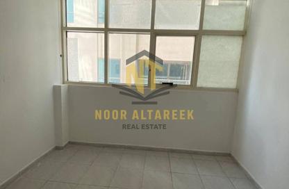 Apartment - 2 Bedrooms - 2 Bathrooms for rent in Abu shagara Building 2 - Budaniq - Al Qasimia - Sharjah