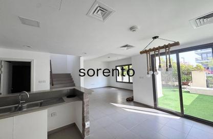 Townhouse - 3 - 3 for rent in Noor Townhouses - Town Square - Dubai