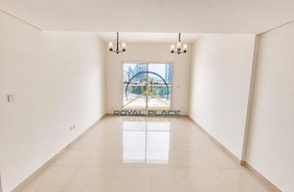 Apartment - 1 - 2 for rent in Royal JVC Building - District 10 - Jumeirah Village Circle - Dubai