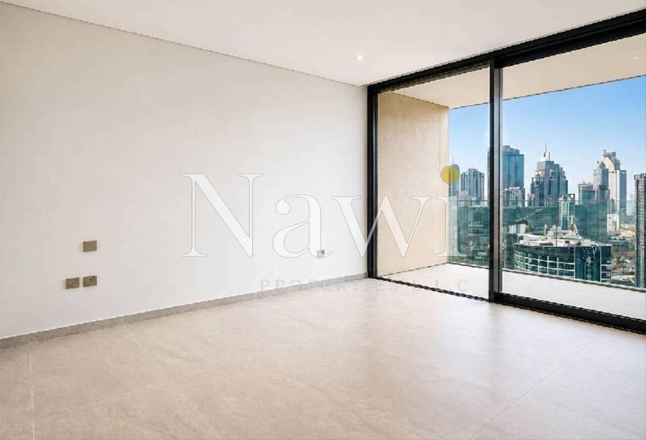 Spacious 3BR + Maid | Burj Khalifa & Canal Views photo 10