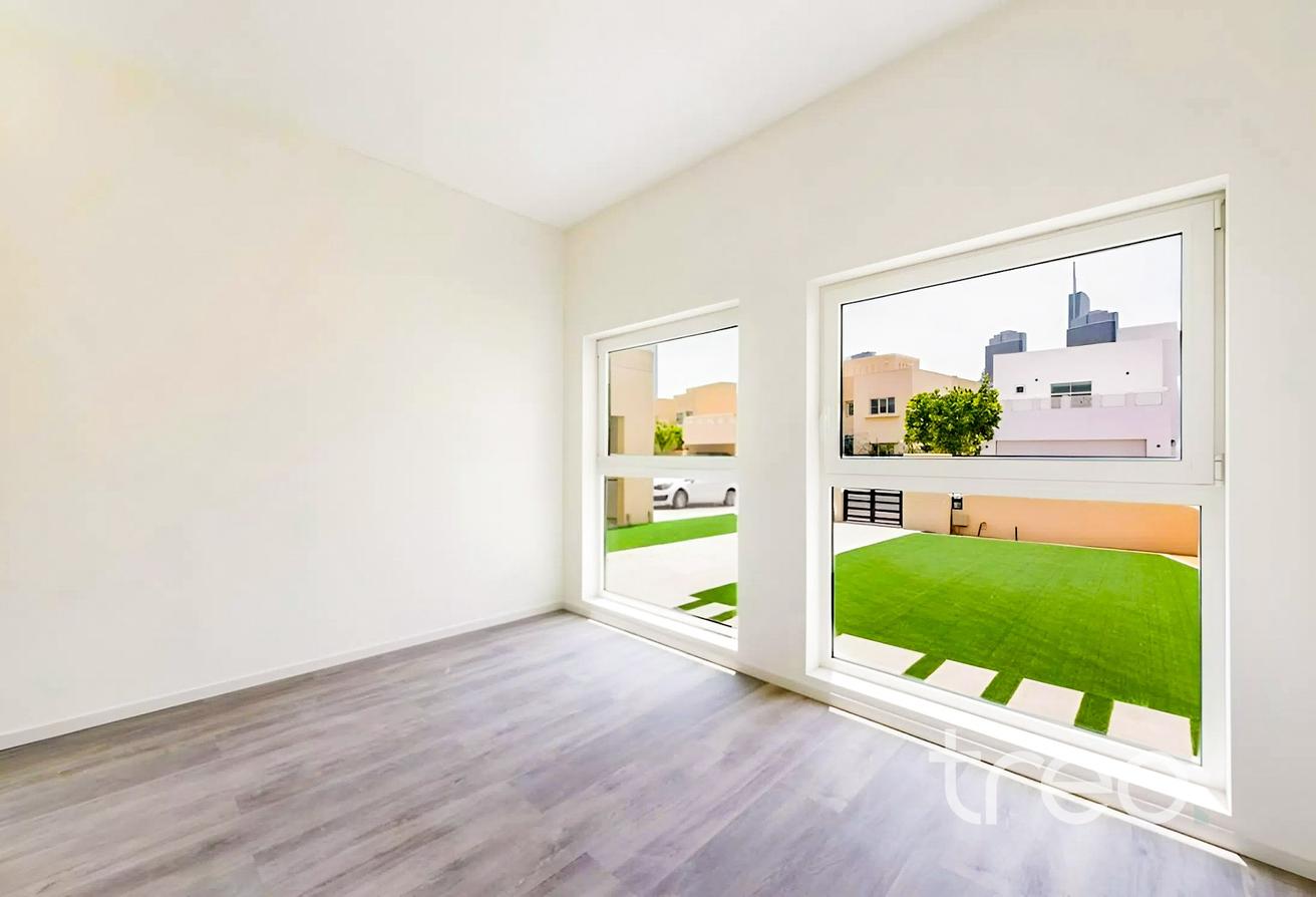 5 Beds | Renovated | Pool | Exclusive photo 8