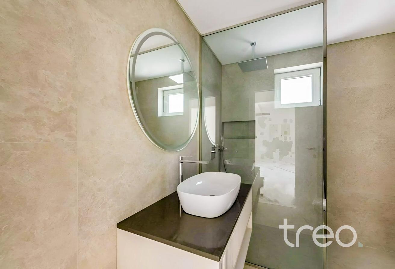 5 Beds | Renovated | Pool | Exclusive photo 14