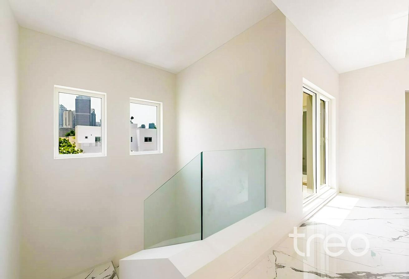 5 Beds | Renovated | Pool | Exclusive photo 12