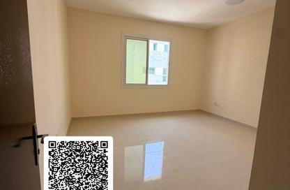 Apartment - 2 Bedrooms - 4 Bathrooms for rent in Al Qulaya'ah - Al Sharq - Sharjah