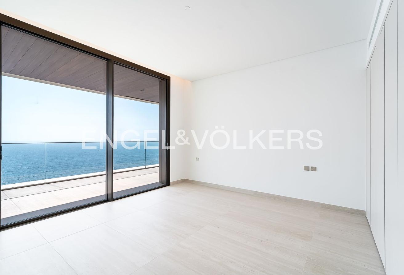 Exclusive | Ocean View | Top Floor | Corner Unit photo 15