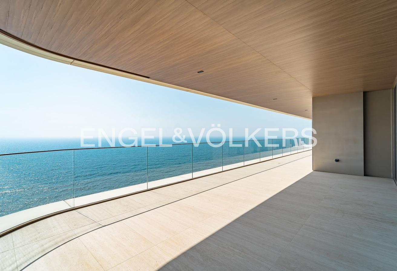 Exclusive | Ocean View | Top Floor | Corner Unit photo 24