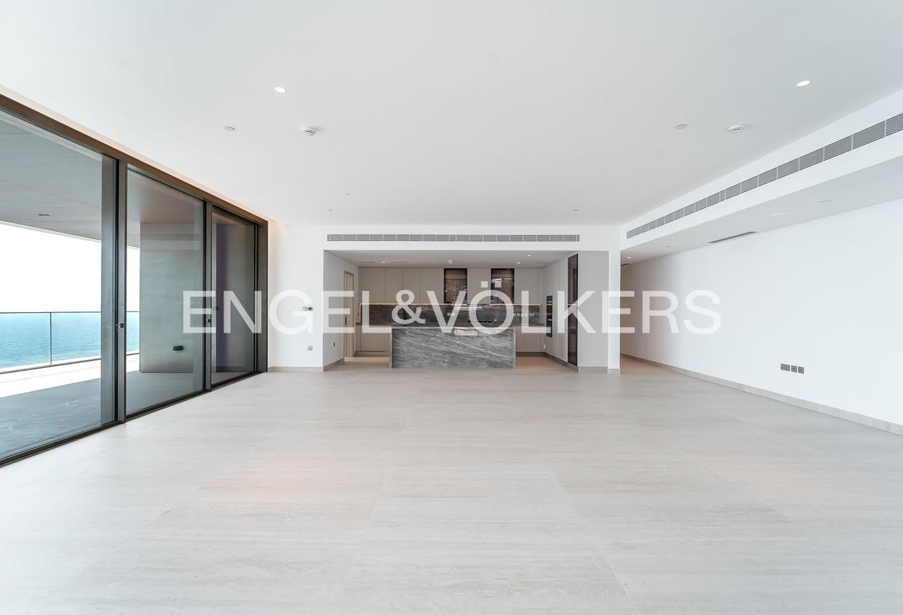 Exclusive | Ocean View | Top Floor | Corner Unit photo 5