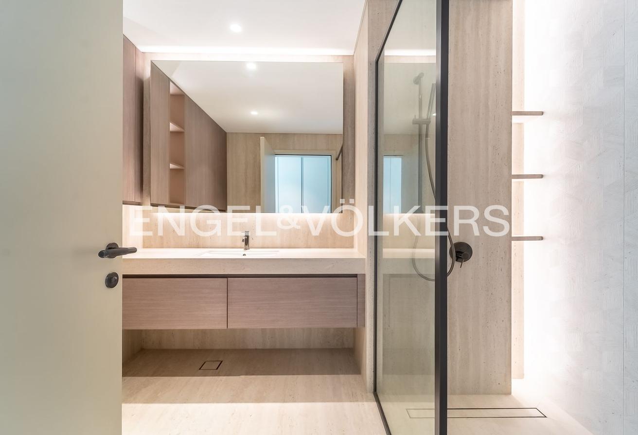 Exclusive | Ocean View | Top Floor | Corner Unit photo 13