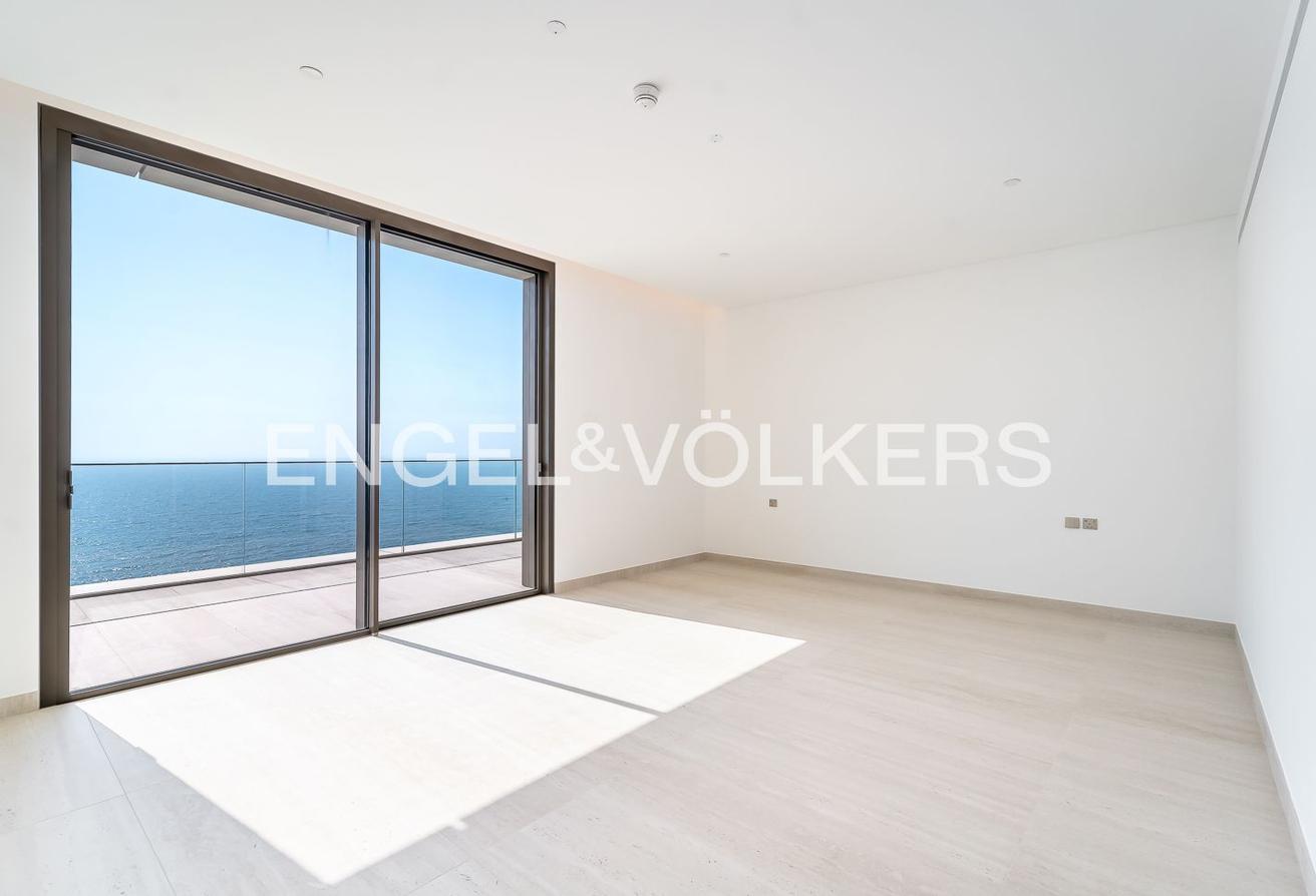 Exclusive | Ocean View | Top Floor | Corner Unit photo 21