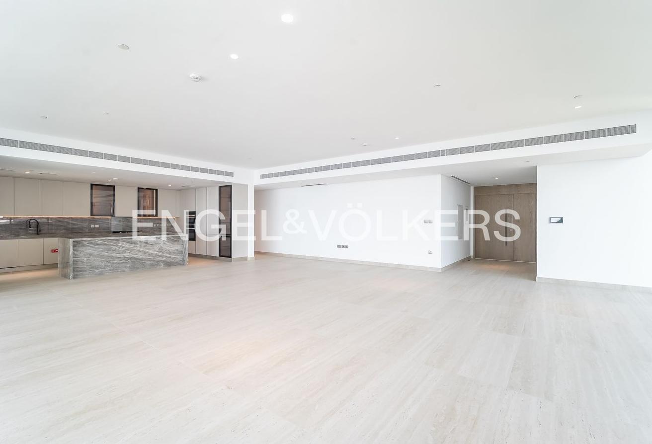 Exclusive | Ocean View | Top Floor | Corner Unit photo 7