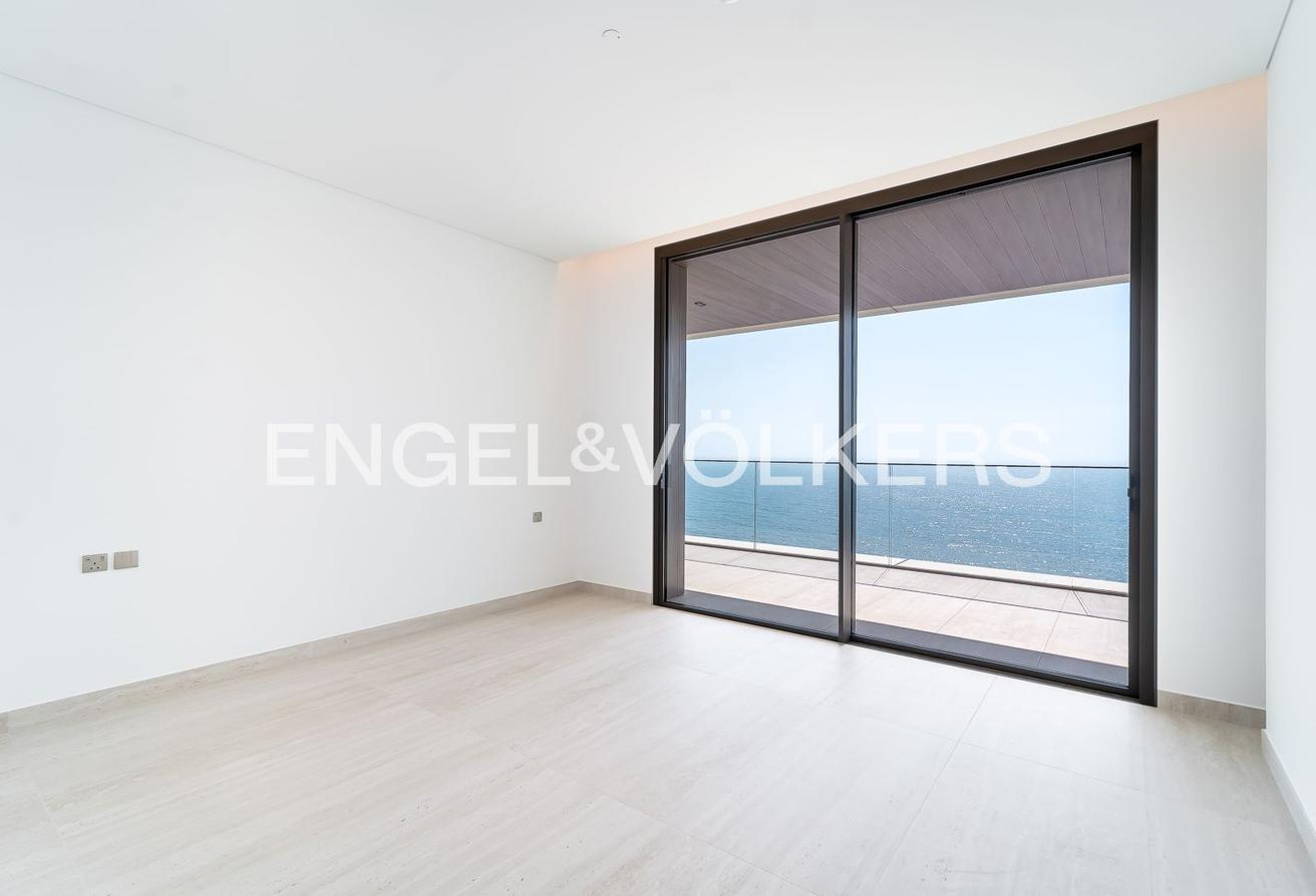 Exclusive | Ocean View | Top Floor | Corner Unit photo 12