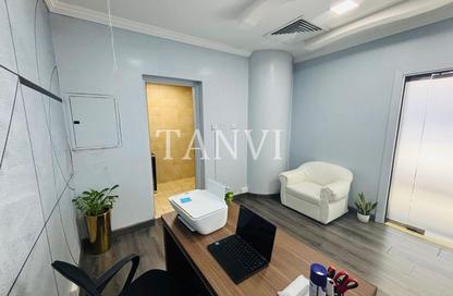 Office Space - Studio - 1 Bathroom for rent in Al Fajer Complex - Oud Metha - Bur Dubai - Dubai