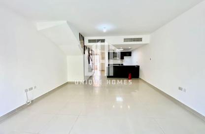 Villa - 3 Bedrooms - 4 Bathrooms for sale in Arabian Style - Al Reef Villas - Al Reef - Abu Dhabi