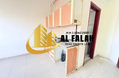 Apartment - 1 Bathroom for rent in Bu Tina - Al Sharq - Sharjah