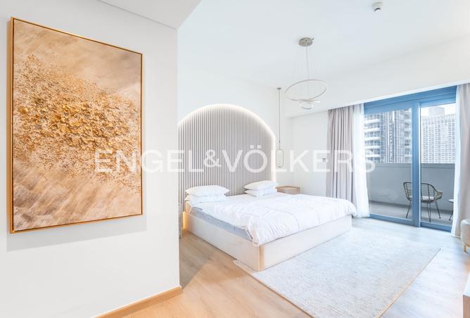 Full Burj View | Spacious | Luxury Apartment photo 2