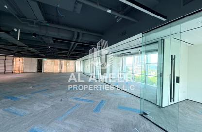 Office Space - Studio - 1 for rent in Emaar Business Park Building 4 - Emaar Business Park - Sheikh Zayed Road - Dubai Office Space - Studio - 1 for rent in Emaar Business Park Building 4 - Emaar Business Park - Sheikh Zayed Road - Dubai