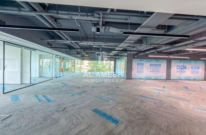Office Space - Studio - 1 for rent in Emaar Business Park Building 4 - Emaar Business Park - Sheikh Zayed Road - Dubai Office Space - Studio - 1 for rent in Emaar Business Park Building 4 - Emaar Business Park - Sheikh Zayed Road - Dubai