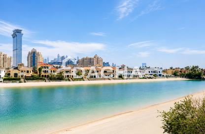 Villa - 4 Bedrooms - 5 Bathrooms for rent in Garden Homes Frond C - Garden Homes - Palm Jumeirah - Dubai