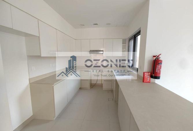 145072354 - Property Image 3