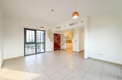 Apartment - 3 Bedrooms - 3 Bathrooms for rent in Zahra Apartments 1B - Zahra Apartments 1 - Zahra Apartments - Town Square - Dubai