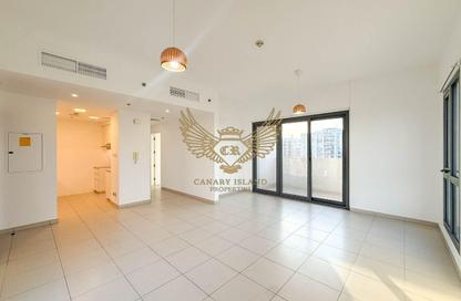Apartment - 3 Bedrooms - 3 Bathrooms for rent in Zahra Apartments 1B - Zahra Apartments 1 - Zahra Apartments - Town Square - Dubai