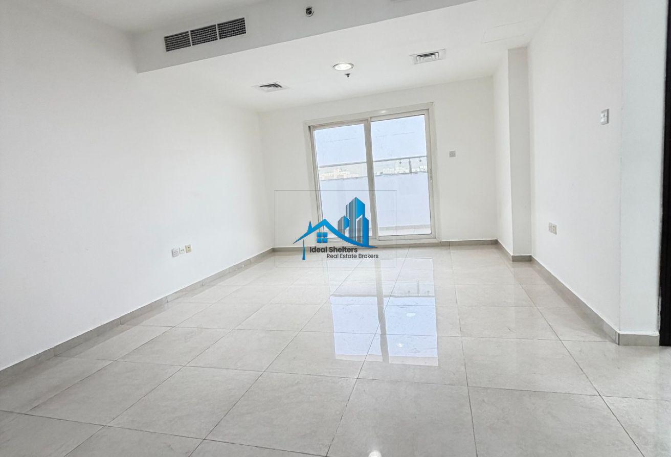 SPACIOU 2BHK WITH BALCONY FULL FAMILY BUILDING 60K