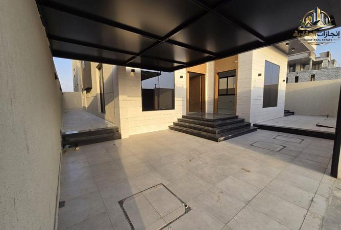 135164480 - Property Image 2
