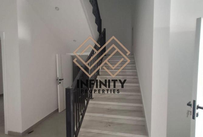 98681106 - Property Image 2
