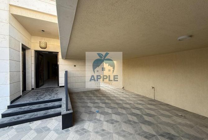110032878 - Property Image 2