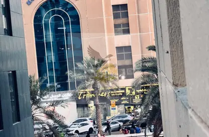 Apartment - 2 Bedrooms - 2 Bathrooms for rent in Al Qasba Plaza Building - Al Majaz 3 - Al Majaz - Sharjah