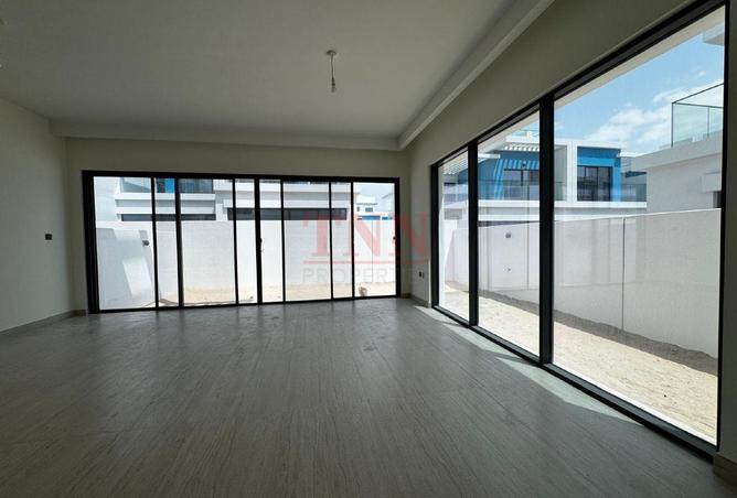 98247516 - Property Image 2