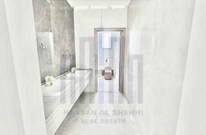Apartment - 4 Bedrooms - 6 Bathrooms for rent in Al Hooshi Villas - Hoshi - Al Badie - Sharjah Apartment - 4 Bedrooms - 6 Bathrooms for rent in Al Hooshi Villas - Hoshi - Al Badie - Sharjah