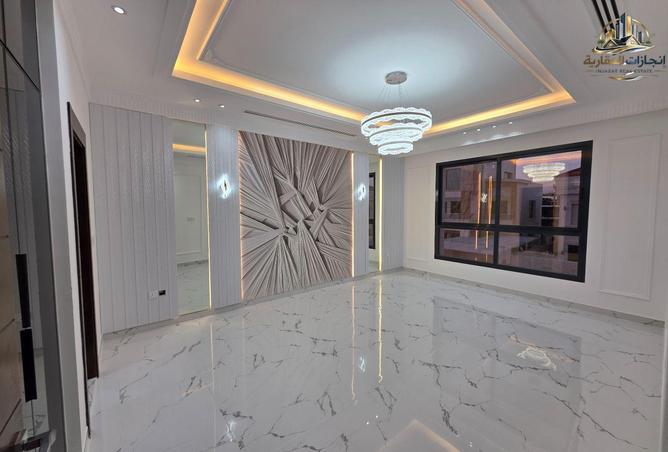 77808363 - Property Image 2