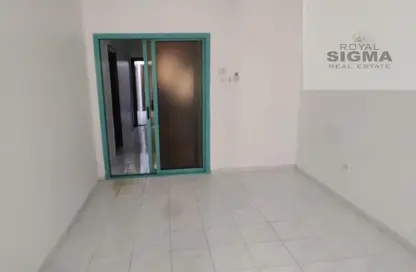 شقة - غرفة نوم - 2 حمامات للايجار في الحمرية - بر دبي - دبي