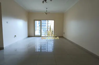 شقة - 2 غرف نوم - 2 حمامات للايجار في شارع 64 ​ - النهدة - الشارقة