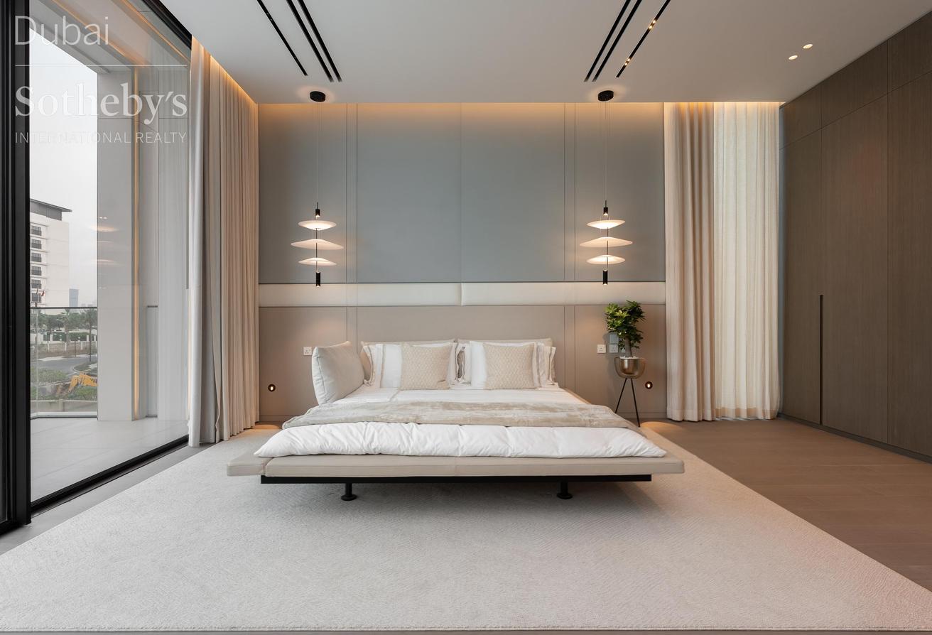 Furnished Four Seasons Duplex on the Canal photo 11